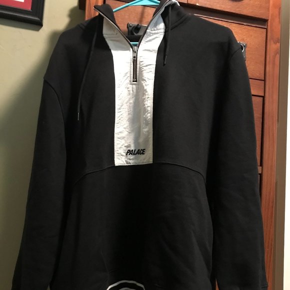 Palace Hoodie (L) - Picture 1 of 4